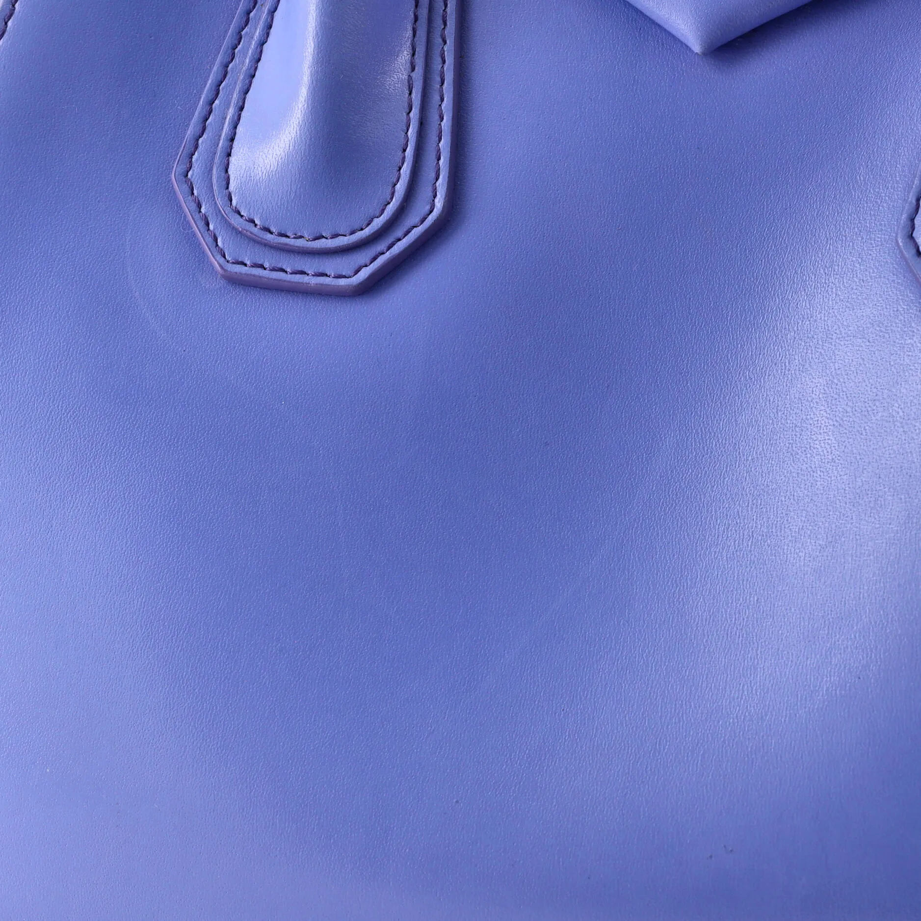 Antigona Bag Glazed Leather Small