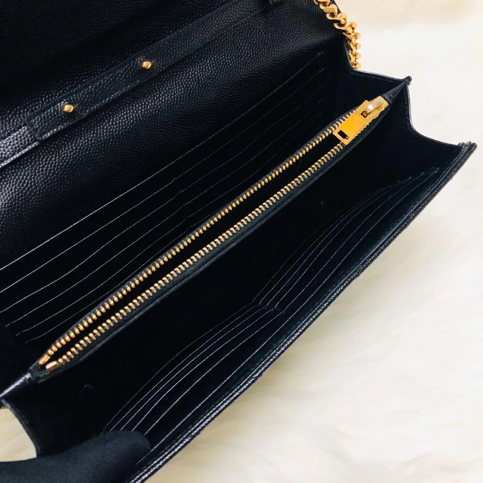 Grain de Poudre Envelope Wallet on Chain in Black