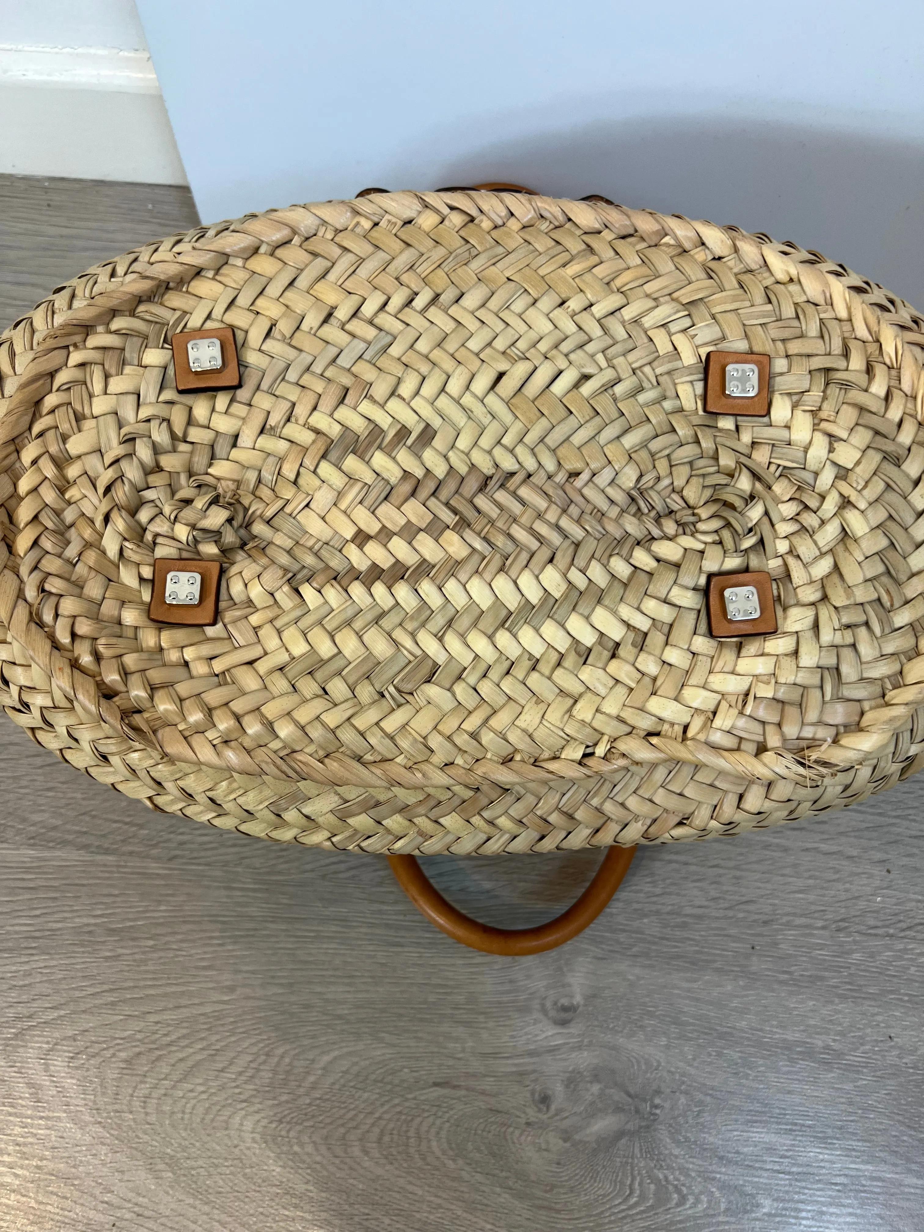 LOEWE. Capazos detalles en piel