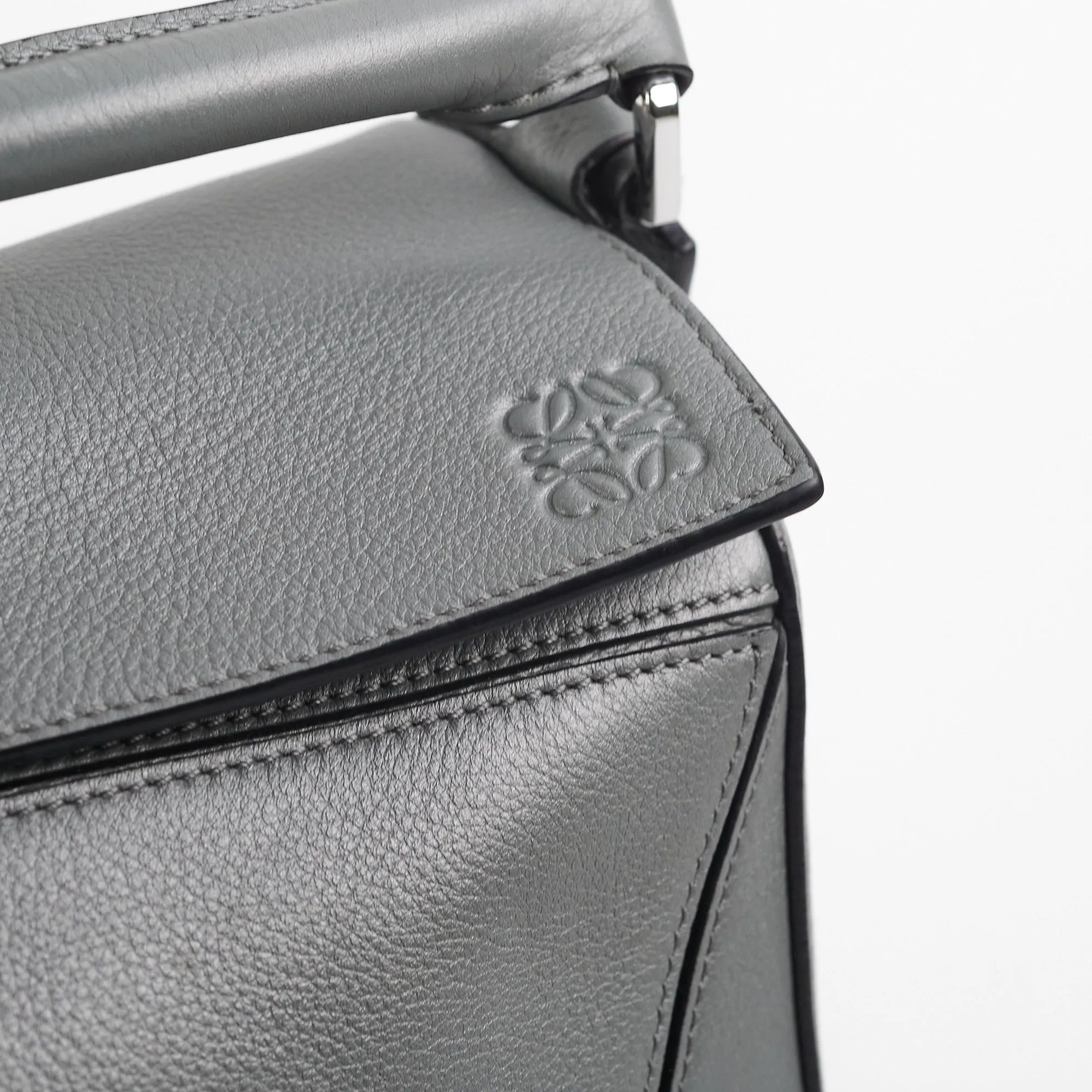Loewe Puzzle Small Grey