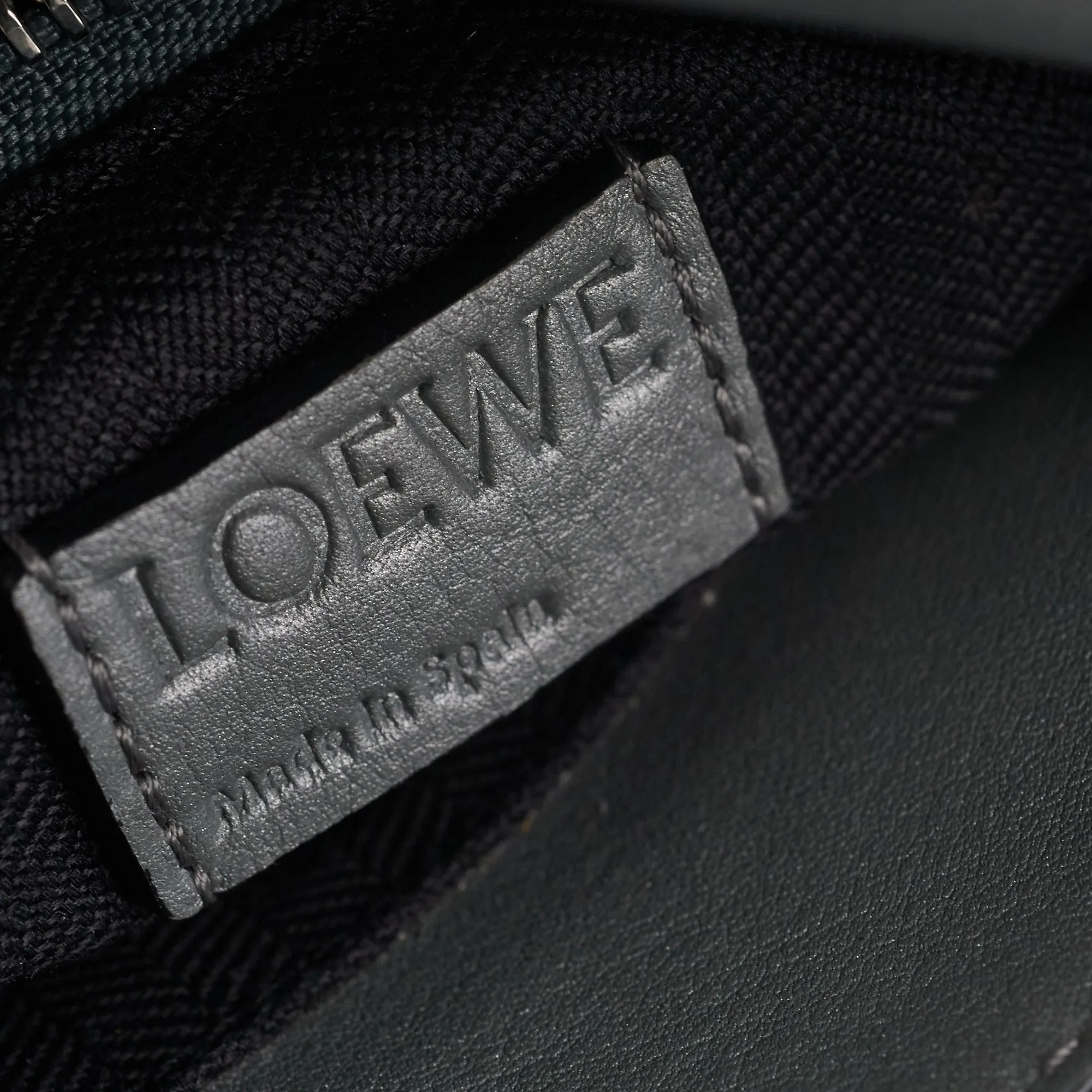 Loewe Puzzle Small Grey
