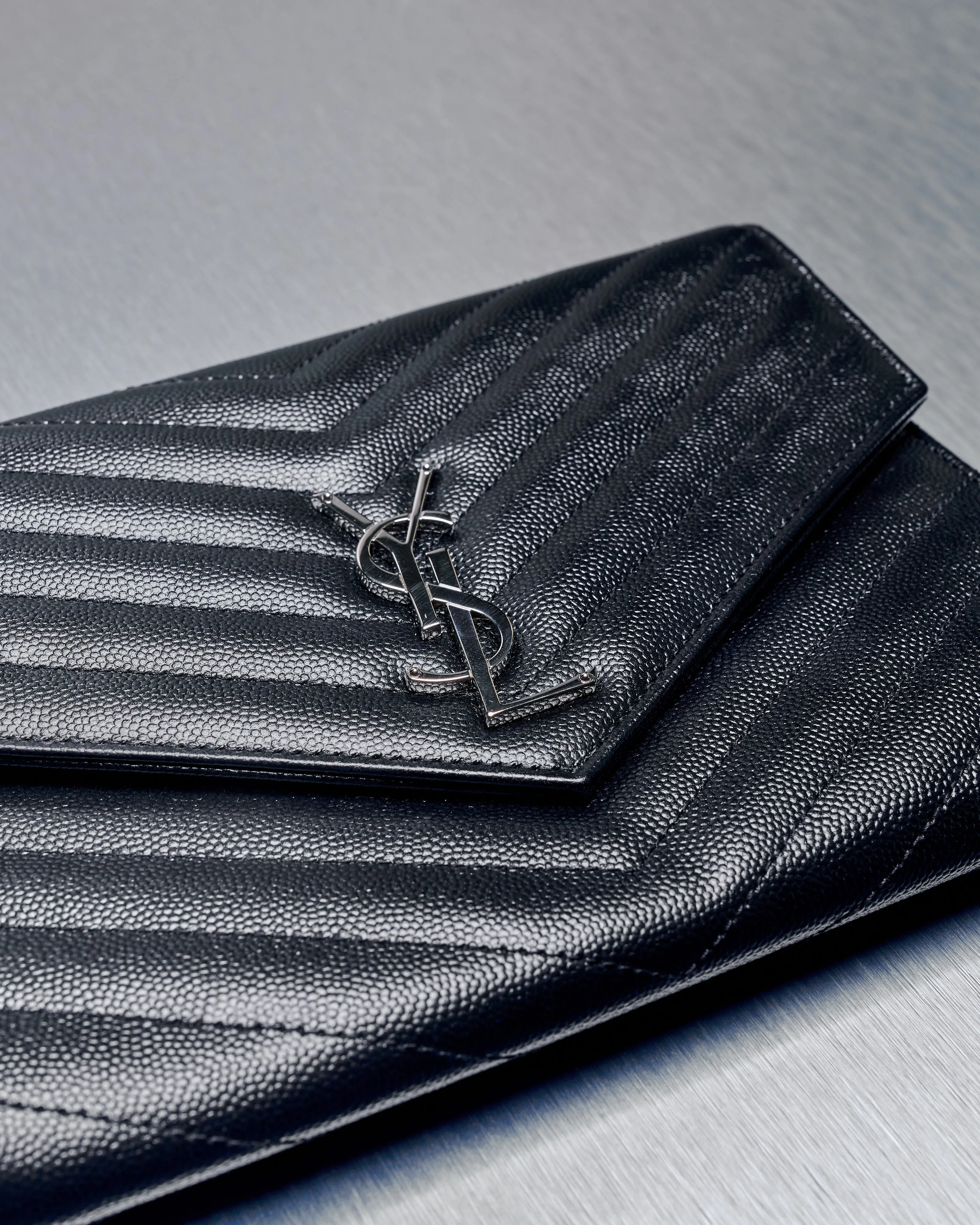 Saint Laurent Portefeuille envelope leather clutch